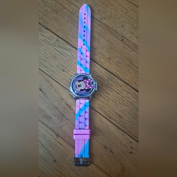 Minnie Mouse Watch - Picture 1 of 4